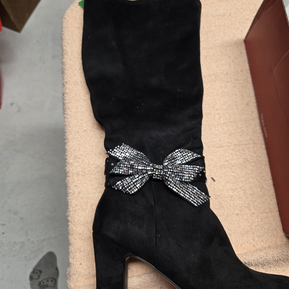 Elegant Black Heeled Boots with Rhinestone Bow